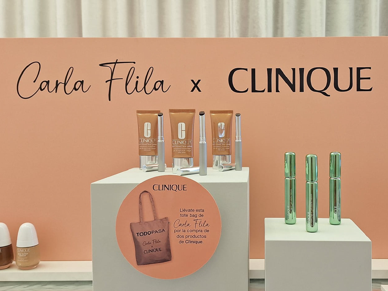 Carla Flila x Clinique - Decoración