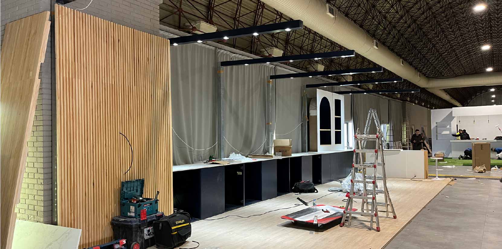 End-to-end execution of trade marketing, retail, and event projects. Audits, logistics, and assembly of stands and POS materials at the point of sale – WDi.